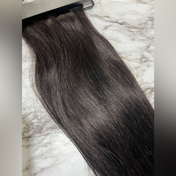 26 In Natural Black in Straight long Hair extensions Clip in Set 100% Human Hair - Picture 5 of 7